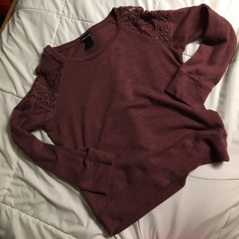 Mauve laced sweater